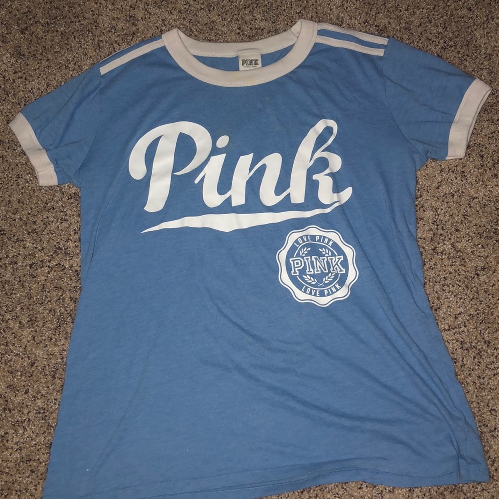 A blue t-shirt from pink.